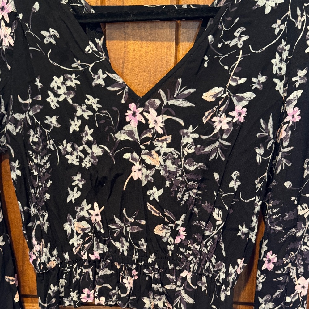 Express Black Floral Long Sleeve Blouse - Picture 2 of 8
